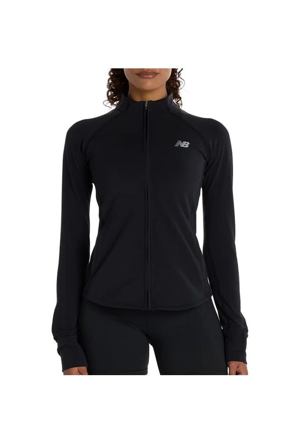 Bluza damska New Balance WJ53101BK - czarna. Okazja: na co dzień. Typ kołnierza: kołnierzyk stójkowy. Kolor: czarny. Materiał: poliester, materiał, dresówka. Styl: casual, klasyczny. Sport: fitness