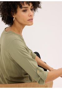 bonprix - Bluzka tunikowa z lejącej wiskozy. Kolor: zielony. Materiał: wiskoza. Styl: elegancki #2
