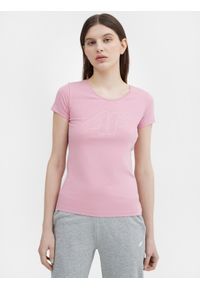 4f - T-shirt regular z nadrukiem damski. Kolor: różowy. Materiał: bawełna, elastan. Wzór: nadruk