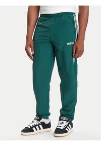 Adidas - adidas Spodnie dresowe JX3055 Zielony Regular Fit. Kolor: zielony. Materiał: syntetyk
