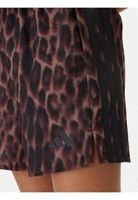Adidas - adidas Szorty sportowe Workout Essentials Leopard Woven JZ4935 Brązowy Regular Fit. Kolor: brązowy. Materiał: syntetyk #4