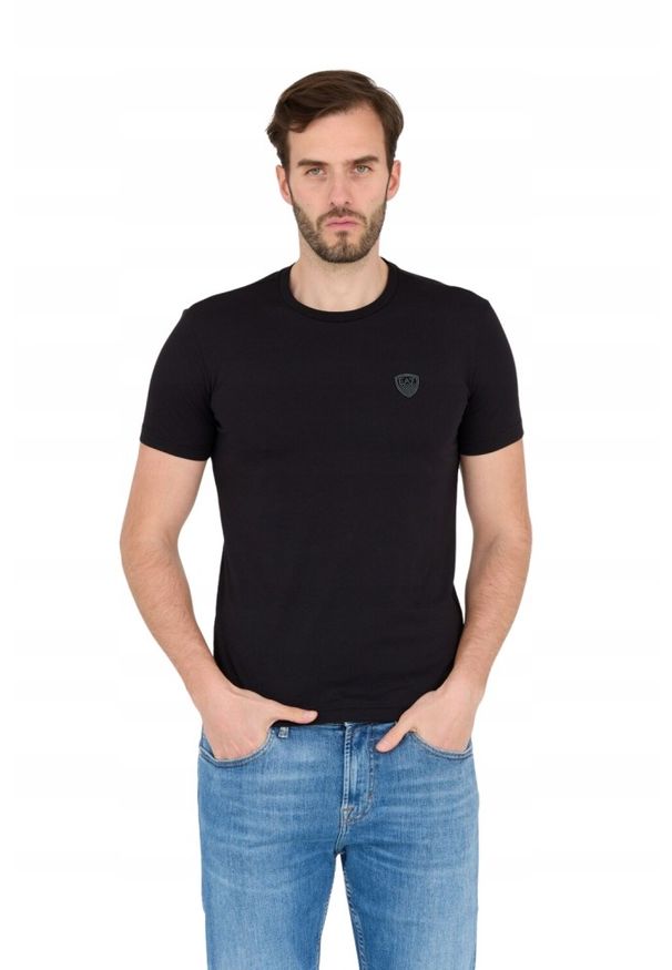 EA7 Emporio Armani - EA7 Czarna koszulka męska z naszywką z logo, Rozmiar M. Kolor: czarny. Wzór: aplikacja