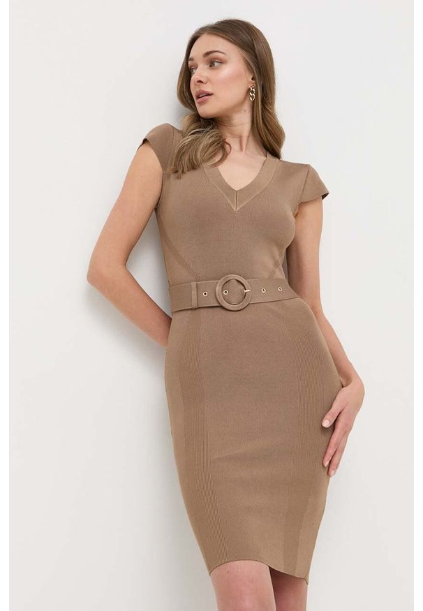 Marciano Guess sukienka kolor brązowy mini dopasowana. Kolor: brązowy. Materiał: dzianina, prążkowany. Długość rękawa: krótki rękaw. Typ sukienki: dopasowane. Długość: mini