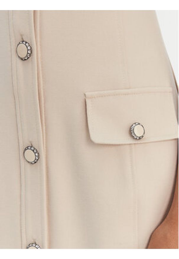 Guess Sukienka codzienna W6RK34 KCMU2 Beżowy Classic Fit. Okazja: na co dzień. Kolor: beżowy. Materiał: syntetyk, wiskoza. Typ sukienki: proste. Styl: casual