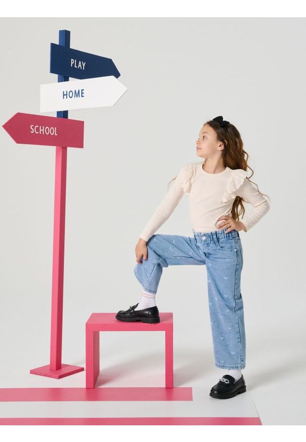 Sinsay - Jeansy wide leg ze wzorkiem - niebieski. Kolor: niebieski