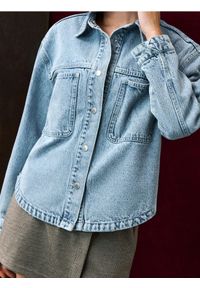 Sinsay - Koszula jeansowa - niebieski. Kolor: niebieski. Materiał: jeans