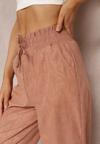 Renee - Różowe Bawełniane Spodnie z Gumką w Pasie Caddilia. Stan: podwyższony. Kolor: różowy. Materiał: bawełna #2