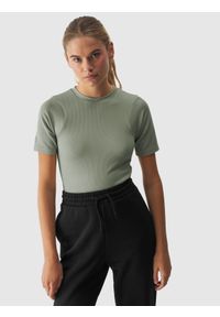 4f - T-shirt slim crop-top gładki damski - khaki. Okazja: na co dzień. Kolor: oliwkowy, brązowy, wielokolorowy. Materiał: syntetyk, materiał, dzianina, prążkowany. Długość rękawa: krótki rękaw. Długość: krótkie. Wzór: gładki. Styl: sportowy, casual