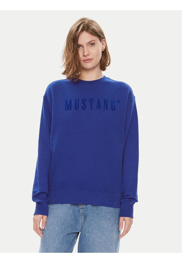 Mustang Bluza Bea 1014623 Niebieski Regular Fit. Kolor: niebieski. Materiał: bawełna