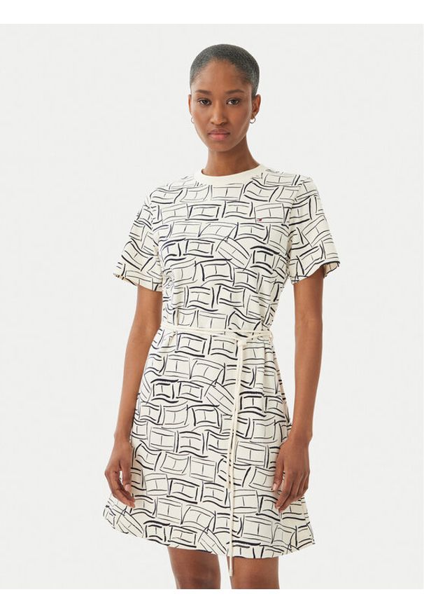 TOMMY HILFIGER - Tommy Hilfiger Sukienka codzienna WW0WW49772 Beżowy jasny Regular Fit. Okazja: na co dzień. Kolor: beżowy. Materiał: bawełna. Typ sukienki: proste. Styl: casual