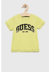 Guess t-shirt bawełniany dziecięcy kolor zielony wzorzysty. Okazja: na co dzień. Kolor: zielony. Materiał: bawełna. Wzór: haft. Styl: casual