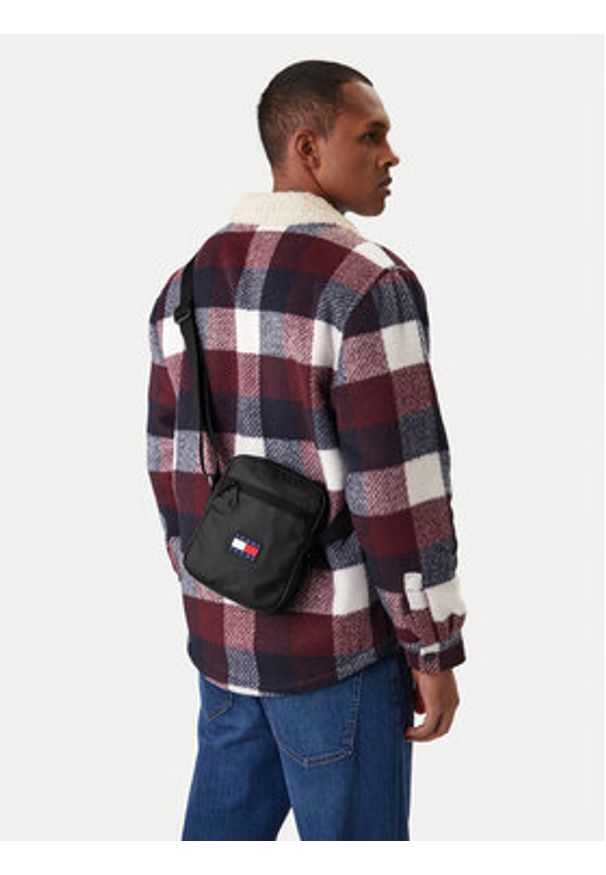 Tommy Jeans Saszetka Tjm Daily Tech Reporter AM0AM13881 Czarny. Kolor: czarny. Materiał: materiał