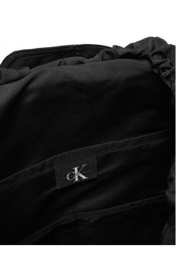 Calvin Klein Jeans Plecak LV04G3035G Czarny. Kolor: czarny. Materiał: materiał