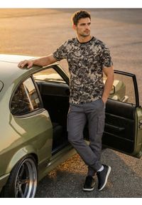 Sinsay - Bawełniana koszulka ze wzorem - kremowy. Kolor: kremowy. Materiał: bawełna #1