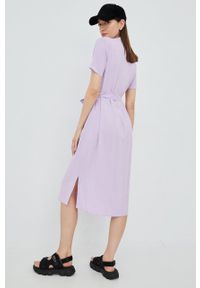 Vero Moda sukienka kolor fioletowy midi prosta. Okazja: na co dzień. Kolor: fioletowy. Materiał: tkanina, materiał, wiskoza. Długość rękawa: krótki rękaw. Typ sukienki: proste. Styl: casual. Długość: midi #5