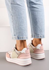Renee - Różowe Sneakersy na Niskiej Platformie ze Wstawkami z Brokatu Quinnes. Okazja: na co dzień. Zapięcie: sznurówki. Kolor: różowy. Obcas: na platformie #6