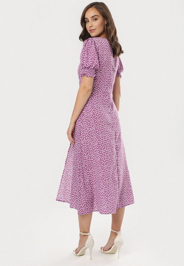 Born2be - Fioletowa Sukienka Aquineva. Kolor: fioletowy. Wzór: kwiaty. Długość: midi