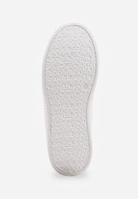Renee - Białe Trampki z Imitacji Zamszu na Żłobionej Podeszwie Nivenatia. Kolor: biały. Materiał: zamsz. Styl: elegancki #4