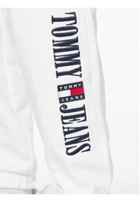 Tommy Jeans Spodnie dresowe DW0DW15370 Biały Loose Fit. Kolor: biały. Materiał: bawełna