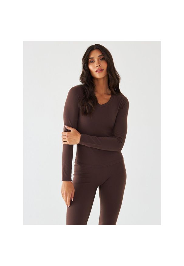 BESHAPED - Longsleeve Sportowy BeShaped Morning Dew. Kolor: brązowy. Materiał: nylon, elastan. Długość rękawa: długi rękaw. Sport: fitness