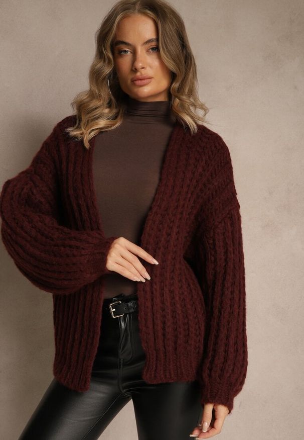 Renee - Bordowy Oversizowy Kardigan Bez Zapięć z Dodatkiem Wełny i Wiskozy Titanesa. Okazja: na imprezę. Kolor: czerwony. Materiał: wełna, wiskoza. Długość: długie. Wzór: aplikacja