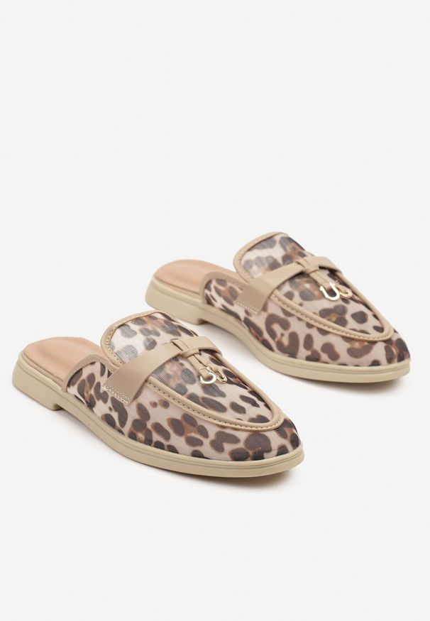 Renee - Panterkowe Transparentne Klapki Mule z Siateczki Zdobione Zawieszką Telianne. Okazja: na co dzień. Wzór: aplikacja. Sezon: lato. Styl: elegancki, casual