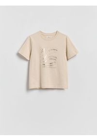 Reserved - T-shirt z nadrukiem - beżowy. Kolor: beżowy. Materiał: bawełna. Wzór: nadruk #1