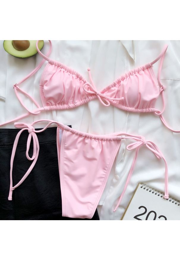 Intica - Bikini wiązane na plażę i do pływania Kamillah. Kolor: różowy. Materiał: materiał