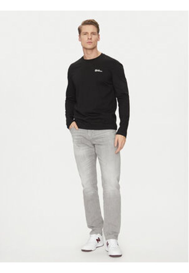 Jack Wolfskin Longsleeve Essential Longsleeve 1808821 Czarny Regular Fit. Kolor: czarny. Materiał: bawełna. Długość rękawa: długi rękaw