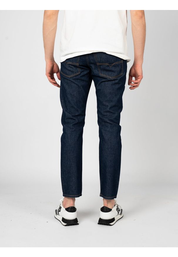 Diesel Jeansy "1995" | A04302-Z9B85 | Mężczyzna | Granatowy. Okazja: na co dzień. Kolor: niebieski. Styl: klasyczny, casual