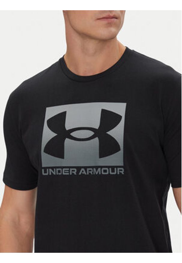 Under Armour T-Shirt Boxed Sports 1386793 Czarny Loose Fit. Kolor: czarny. Materiał: bawełna