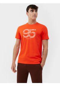 4f - T-shirt regular z nadrukiem męski. Kolor: pomarańczowy. Materiał: bawełna. Wzór: nadruk #1