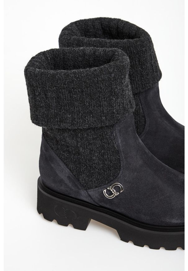 Botki damskie skóra zamszowa CESARE CASADEI. Materiał: skóra, zamsz