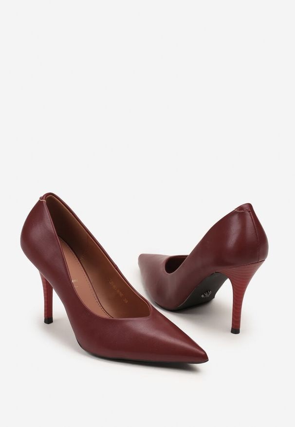 Renee - Bordowe Szpilki Vices z Wkładką ze Skóry Naturalnej Anistte. Kolor: czerwony. Materiał: skóra. Obcas: na szpilce. Styl: elegancki, klasyczny. Wysokość obcasa: średni