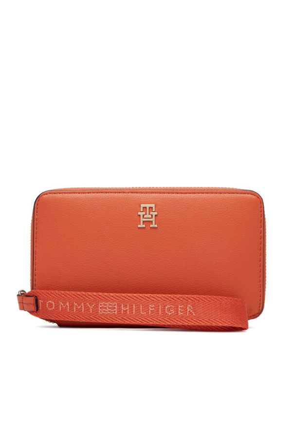 TOMMY HILFIGER - Tommy Hilfiger Portfel Th Logotape Compact Zip Around AW0AW18699 Pomarańczowy. Kolor: pomarańczowy. Materiał: skóra