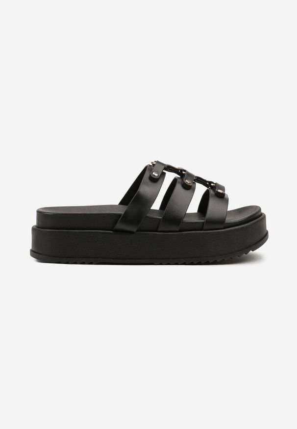 Born2be - Czarne Klapki na Grubej Podeszwie z Metalicznymi Zdobieniami Damilene. Okazja: na co dzień. Kolor: czarny. Materiał: jeans. Wzór: aplikacja. Styl: casual