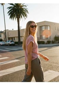 Sinsay - Koszulka z metalizowaną nicią - różowy. Kolor: różowy #1