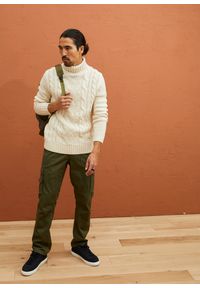 bonprix - Sweter z golfem, w warkocze. Typ kołnierza: golf. Kolor: beżowy #3