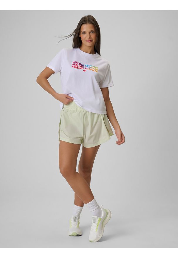 4f - 4F T-shirt boxy z nadrukiem damski - biały S. Okazja: na co dzień. Kolor: biały. Materiał: dzianina, bawełna, materiał. Wzór: nadruk. Styl: casual
