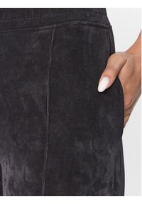 Guess Spodnie dresowe Aleta V3BB00 KBC00 Czarny Regular Fit. Kolor: czarny. Materiał: dresówka, syntetyk #3