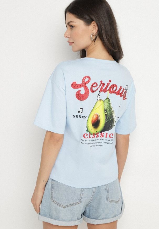 Born2be - Niebieski T-shirt z Bawełną i Motywem Awokado Addixa. Okazja: na co dzień. Kolor: niebieski. Materiał: bawełna. Styl: klasyczny, casual