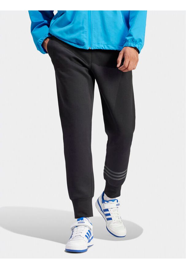 Adidas - adidas Spodnie dresowe Street Neuclassics IS2812 Czarny Regular Fit. Kolor: czarny. Materiał: bawełna