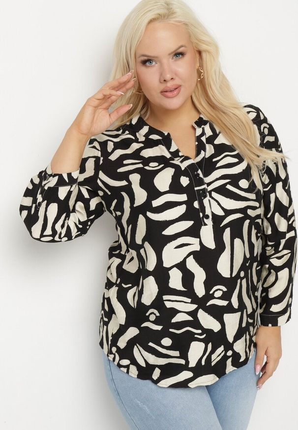 Born2be - Czarna Koszula z Wiskozą Zdobiona Geometrycznym Wzorem Melivis. Okazja: na spacer, na co dzień. Typ kołnierza: dekolt w kształcie V. Kolekcja: plus size. Kolor: czarny. Materiał: wiskoza. Wzór: aplikacja, geometria. Styl: elegancki, casual