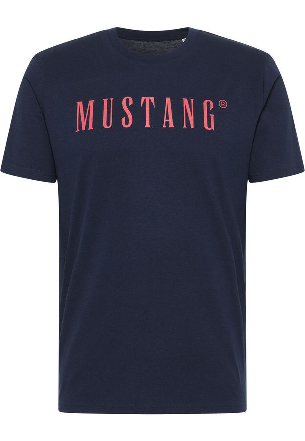 Mustang - MUSTANG Style Alex C LOGO Tee MĘSKI T-SHIRT KOSZULKA NADRUK LOGO BLUE NIGHTS 1013221 4085. Wzór: nadruk