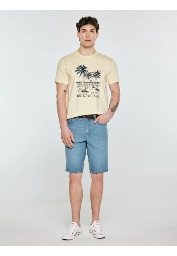 Big-Star - Koszulka męska z kontrastowym nadrukiem żółta Omer 200. Kolor: żółty. Materiał: bawełna, denim. Wzór: nadruk. Sezon: lato. Styl: klasyczny