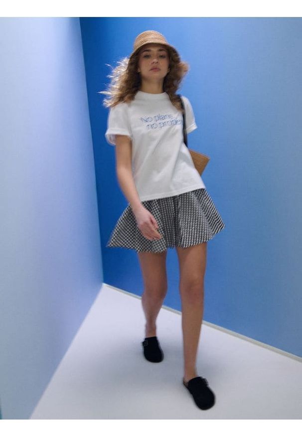 Sinsay - Bawełniana rozkloszowana spódnica mini w kratę - wielobarwny. Materiał: bawełna