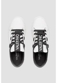 Valentino by Mario Valentino - VALENTINO Biało-czarne sneakersy Baraga S Sneaker Lace-U. Kolor: biały. Materiał: skóra