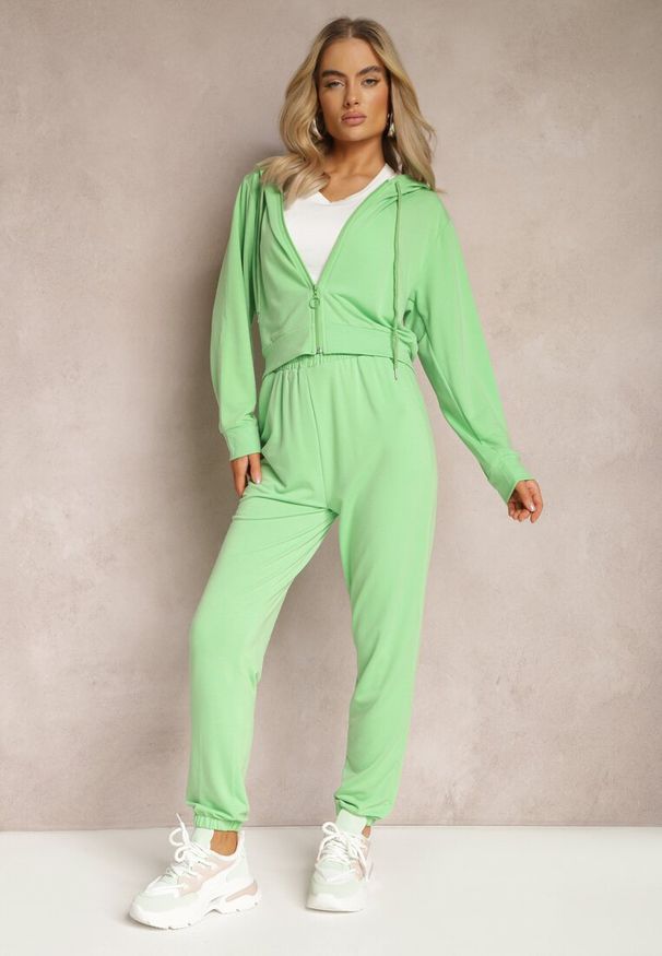 Renee - Jasnozielony Komplet Dresowy 2 Częściowy Luźne Spodnie i Bluza z Kapturem Fivana. Kolor: zielony. Materiał: dresówka