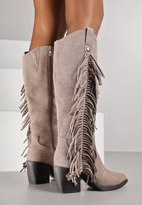 Renee - Beżowe Kozaki Kowbojki na Stożku Zdobione Frędzlami Nucca. Kolor: beżowy. Materiał: zamsz. Wzór: aplikacja. Obcas: na stożku. Styl: boho. Wysokość obcasa: średni #5
