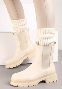 Born2be - Beżowe Botki Semenope. Wysokość cholewki: za kostkę. Zapięcie: bez zapięcia. Kolor: beżowy. Materiał: materiał. Szerokość cholewki: normalna. Wzór: aplikacja. Obcas: na płaskiej podeszwie #1